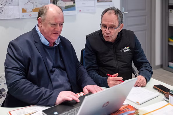 Bruno, maçon, faisait face à des problèmes de trésorerie