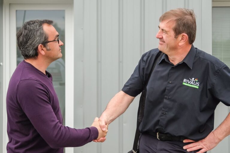 Franck, arboriste-grimpeur, a retrouvé visibilité grâce au pilotage d’entreprise Rivalis